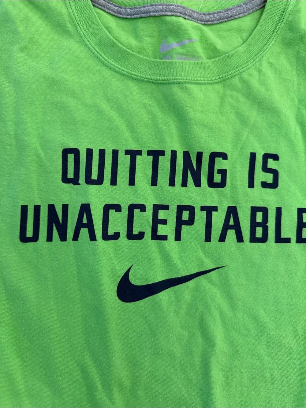 Nike Bright Green 'Quitting Is Unacceptable' Graphic Tee xxl